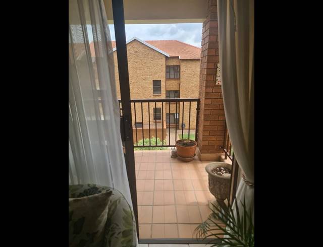 2 BEDROOM APARTMENT FOR SALE IN BRENTWOOD PARK